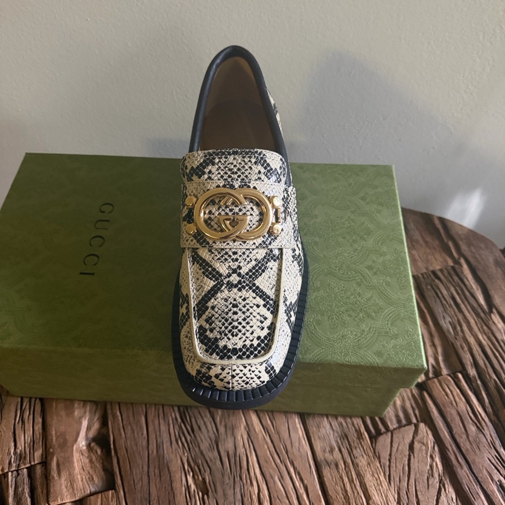 Gucci Cream and Black Snake-Print Leather Loafer with Gold Double-G